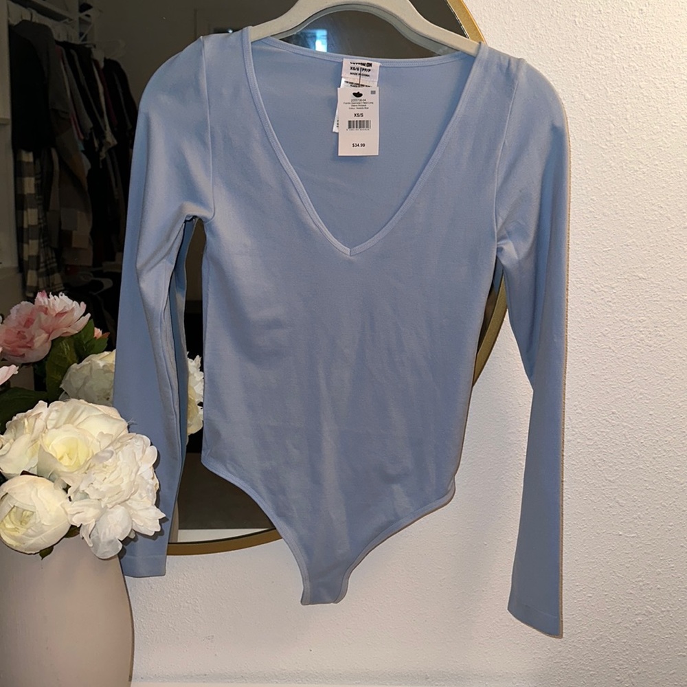 Cotton On Seamless V Neck Bodysuit (XS/S)